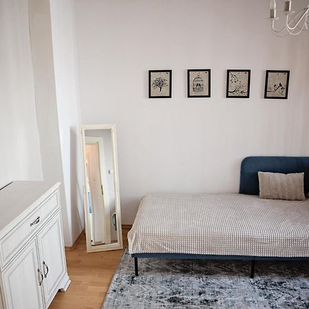 Cozy Modern Apartment In The Old Town - Hlavna Street โกชิเซ ภายนอก รูปภาพ