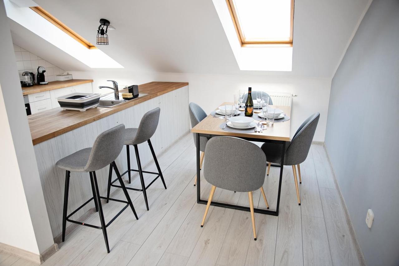 Cozy Modern Apartment In The Old Town - Hlavna Street โกชิเซ ภายนอก รูปภาพ