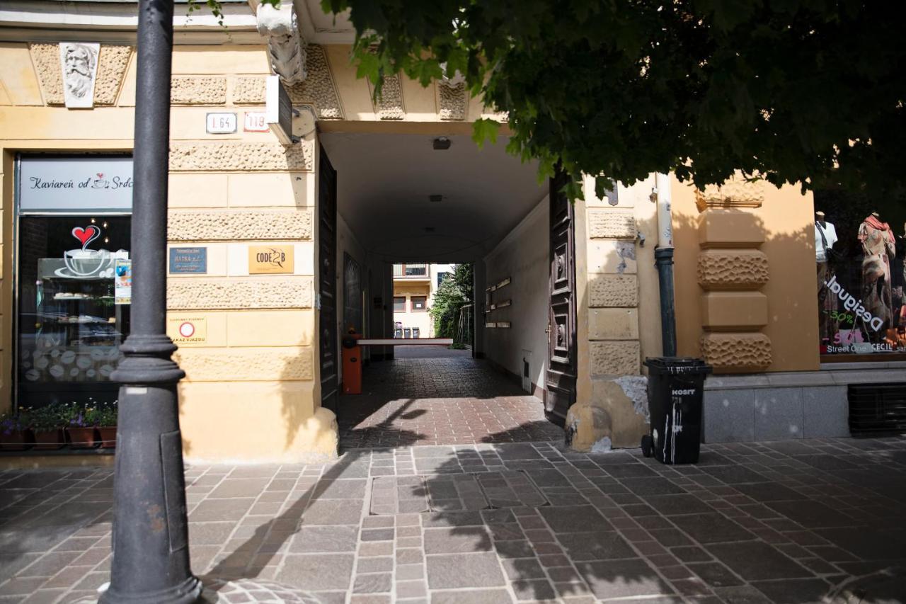 Cozy Modern Apartment In The Old Town - Hlavna Street โกชิเซ ภายนอก รูปภาพ
