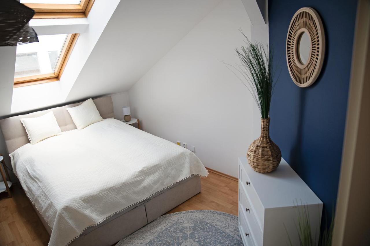 Cozy Modern Apartment In The Old Town - Hlavna Street โกชิเซ ภายนอก รูปภาพ